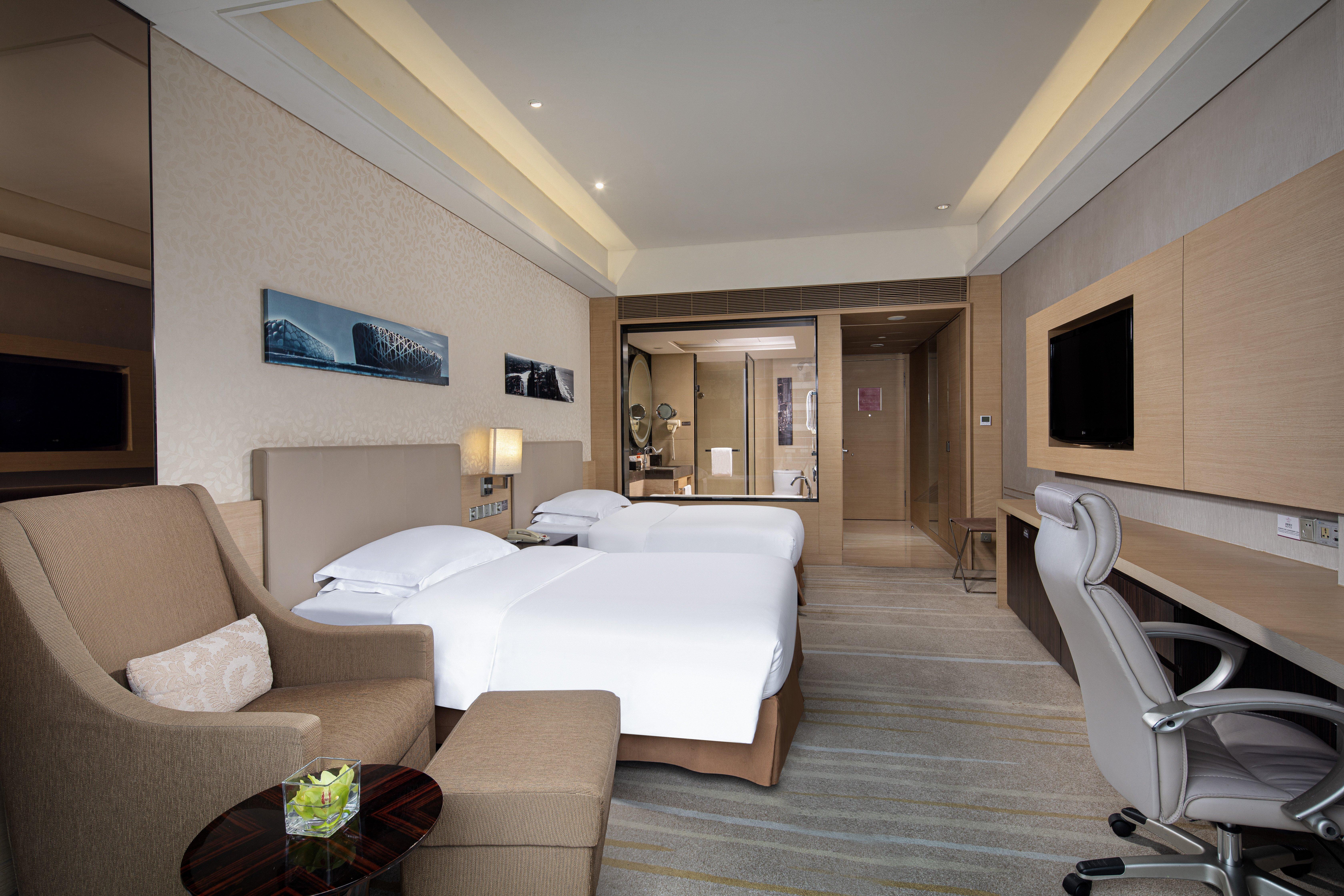 Crowne Plaza Guangzhou Huadu By Ihg - Free Shuttle Bus Between Hotel To Exhibition Center During Canton Fair Екстериор снимка