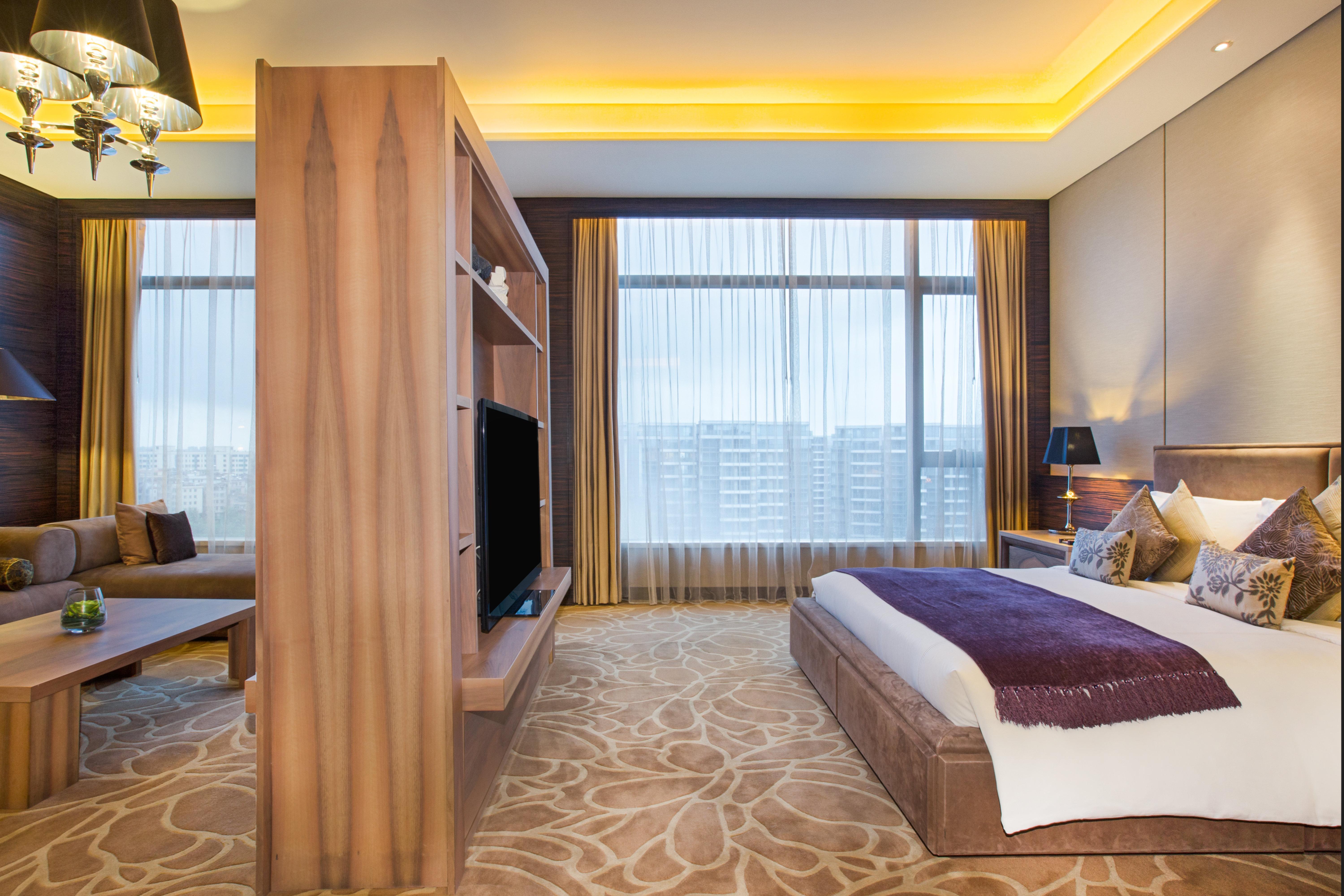 Crowne Plaza Guangzhou Huadu, An Ihg Hotel - Free Shuttle Bus To Baiyun Airport Гуанджоу Екстериор снимка